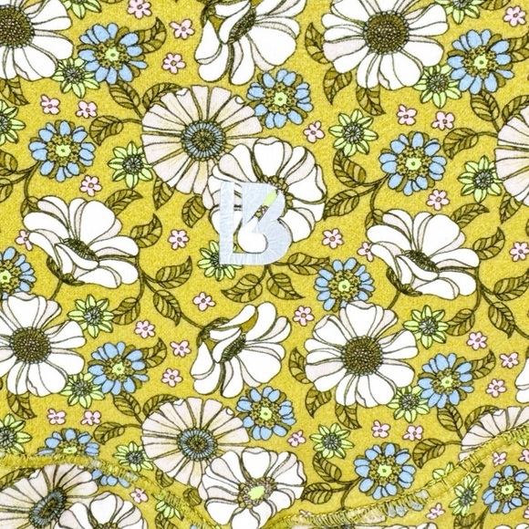 ✅ BuffBunny Rosa Pocket Legging - Green Petal Print Size MEDIUM workout YOGA - Picture 7 of 8